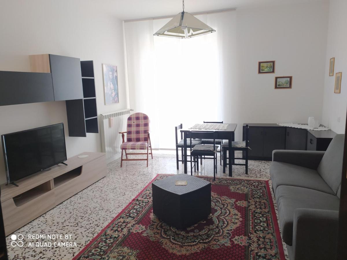 Al Cinema Apartment Scerni Екстериор снимка